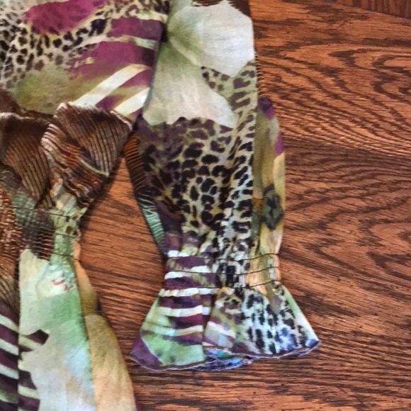 Beautiful print blouse - Picture 4 of 5